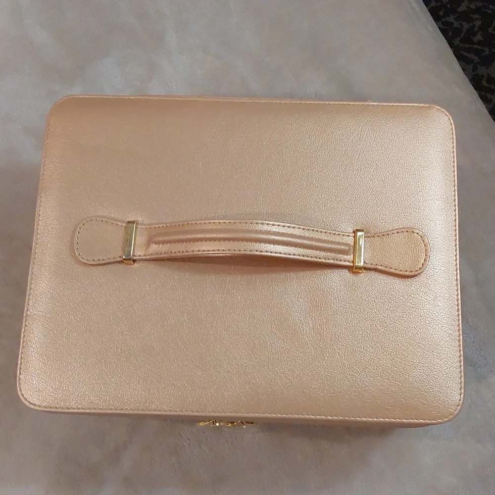 Vintage Gold Estee Lauder Makeup Storage Box Travel Box Red Interior - Picture 4 of 16